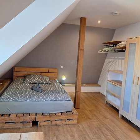 Bielefeld Zentral Komplette Fewo, 4 Schlafbereiche Bis Zu 8 Personen Exterior photo